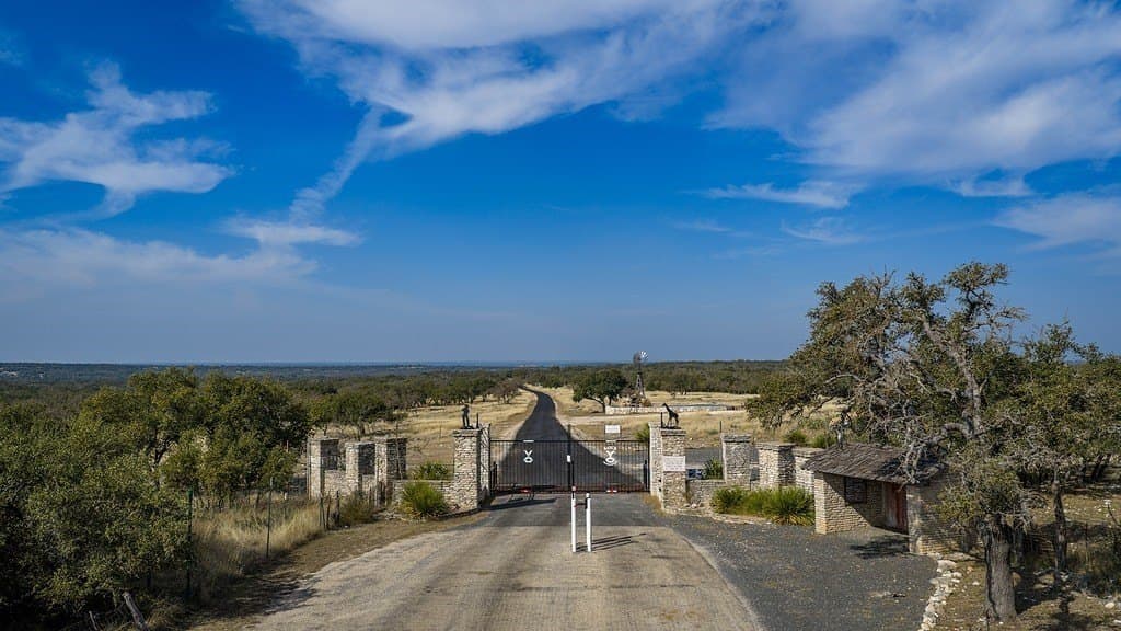 128.44 acres in Kerr County gallery image 2