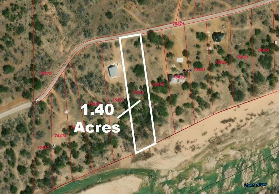 1.4 acres in Llano County gallery image 2