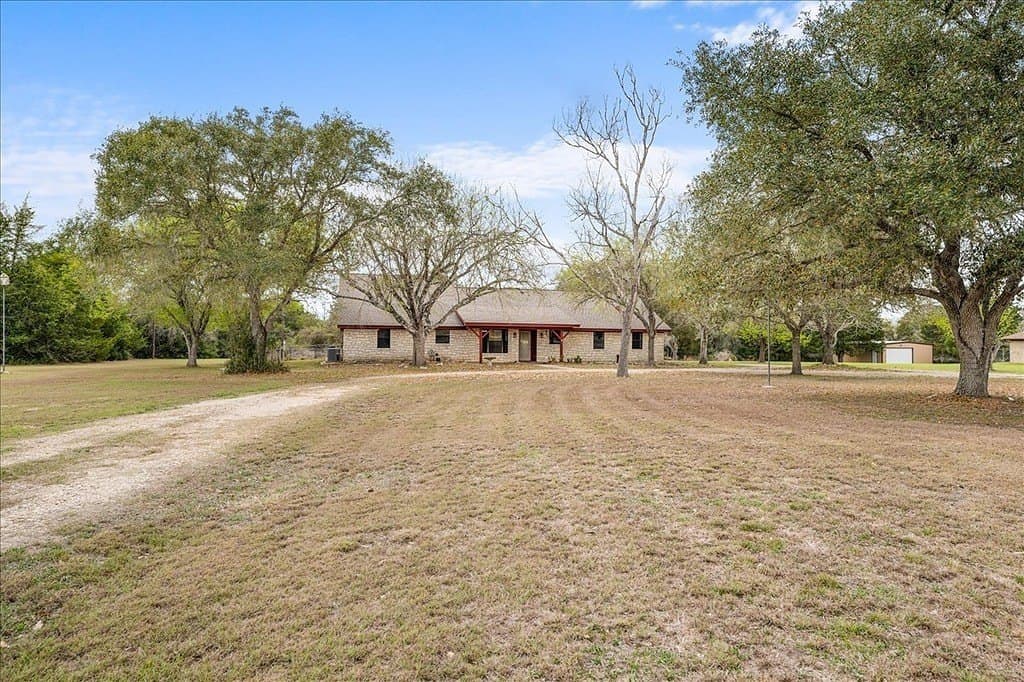 2.68 acres in Fayette County gallery image 2