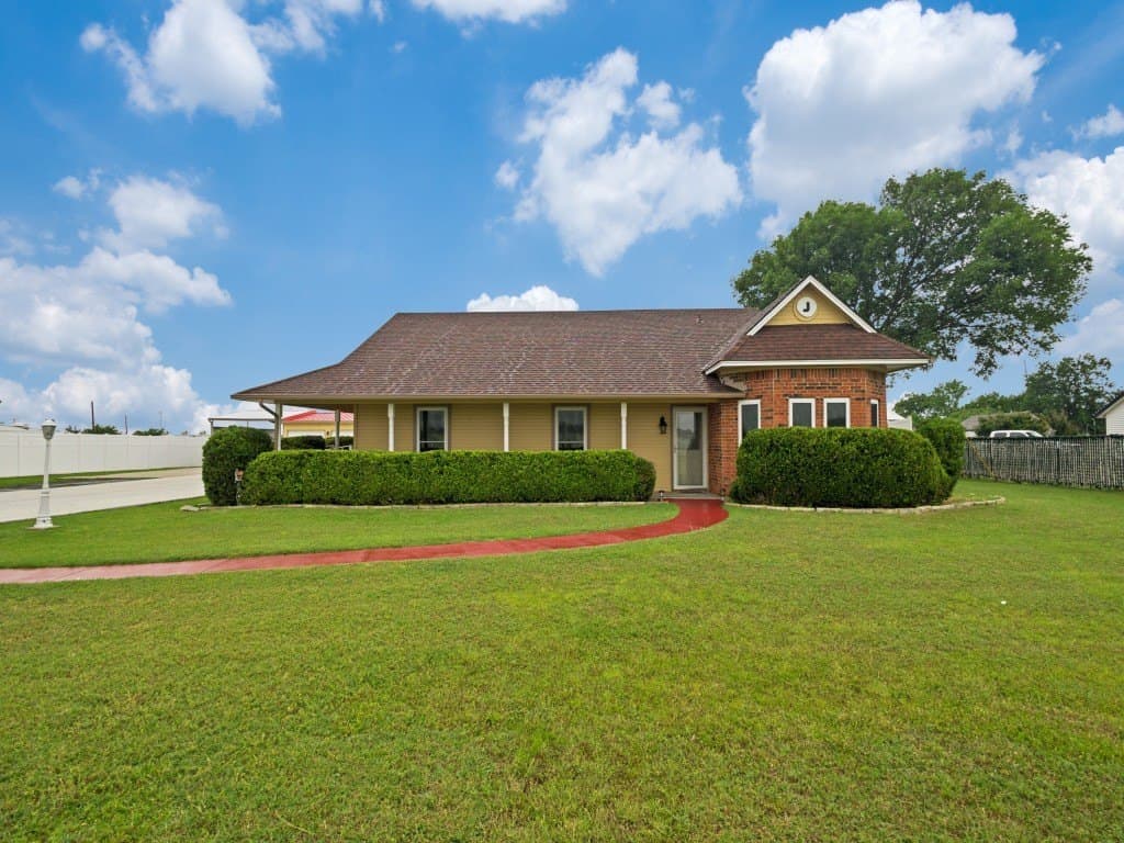 2.5 acres in Denton County gallery image 3
