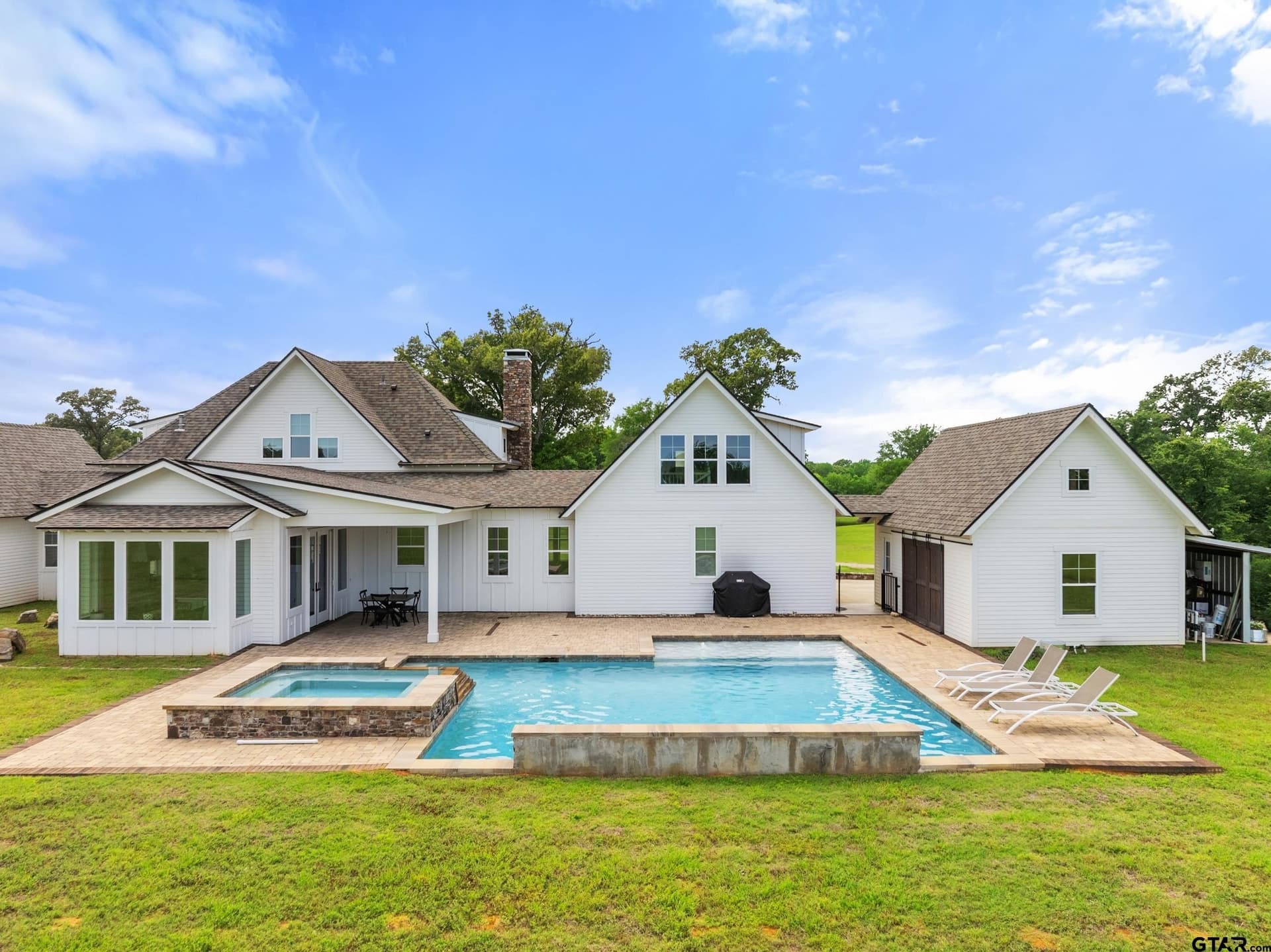 38 acres in Smith County gallery image 2