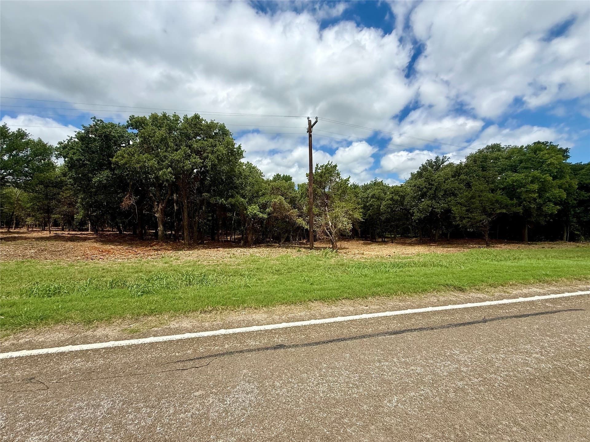 10 acres in Hill County - photo 14