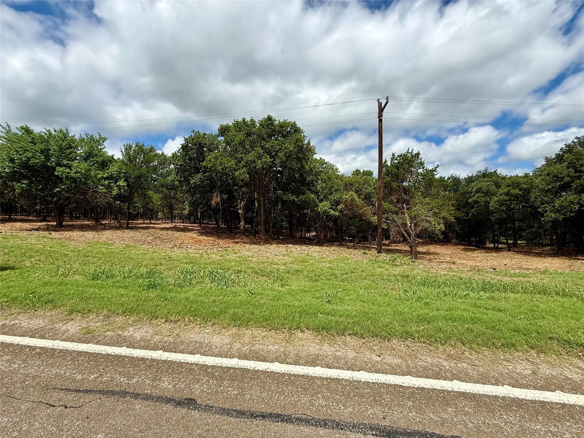 10 acres in Hill County - photo 15