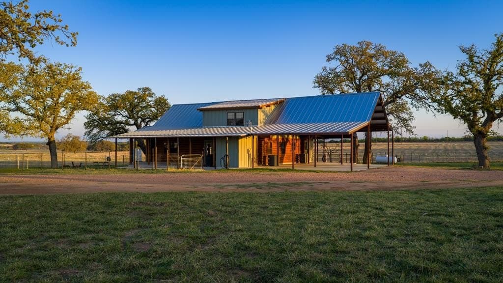 247 acres in Menard County