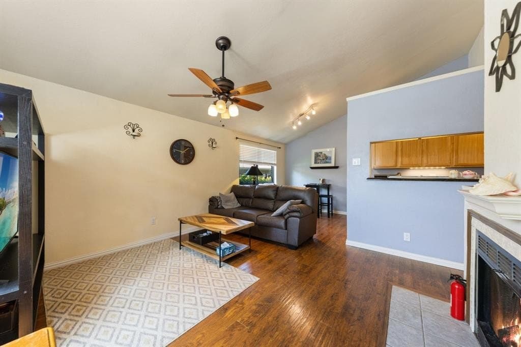 11.22 acres in Dallas County gallery image 2