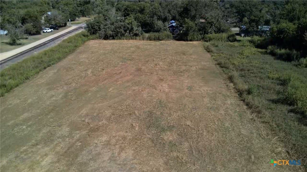 1.1 acres in Milam County