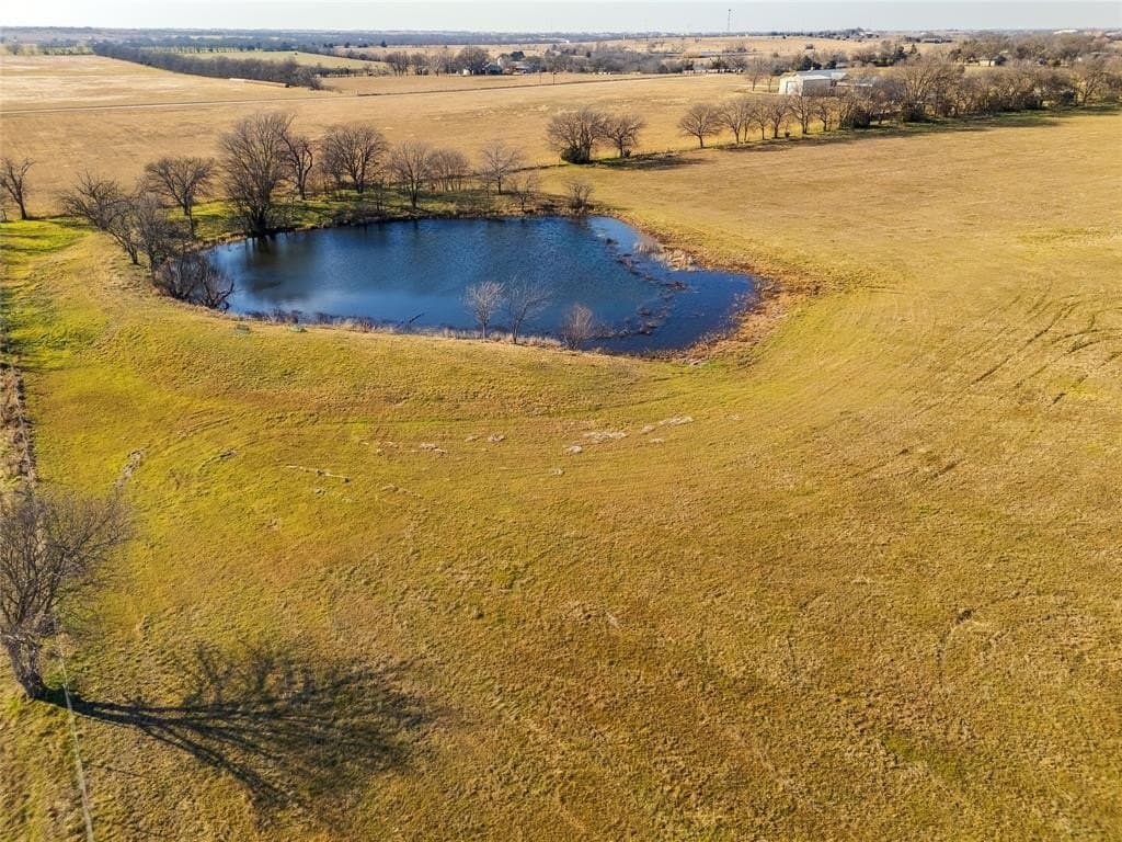 13 acres in Cooke County
