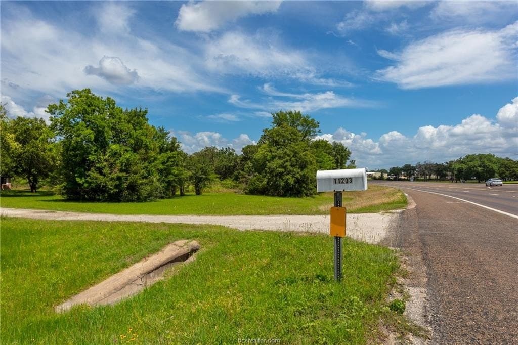 4.4 acres in Brazos County gallery image 4