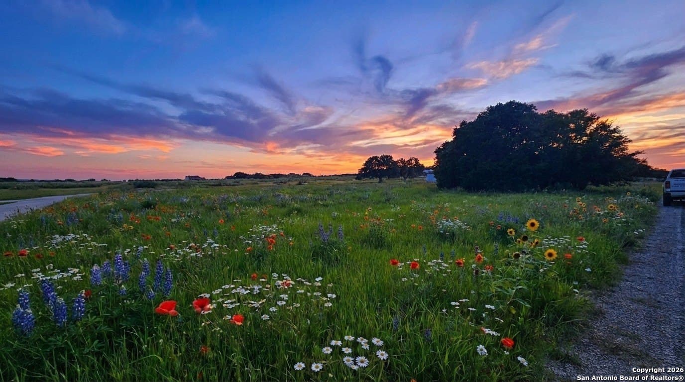 2.01 acres in Bandera County