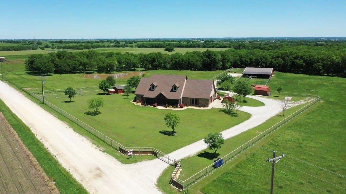 14 acres in Cooke County