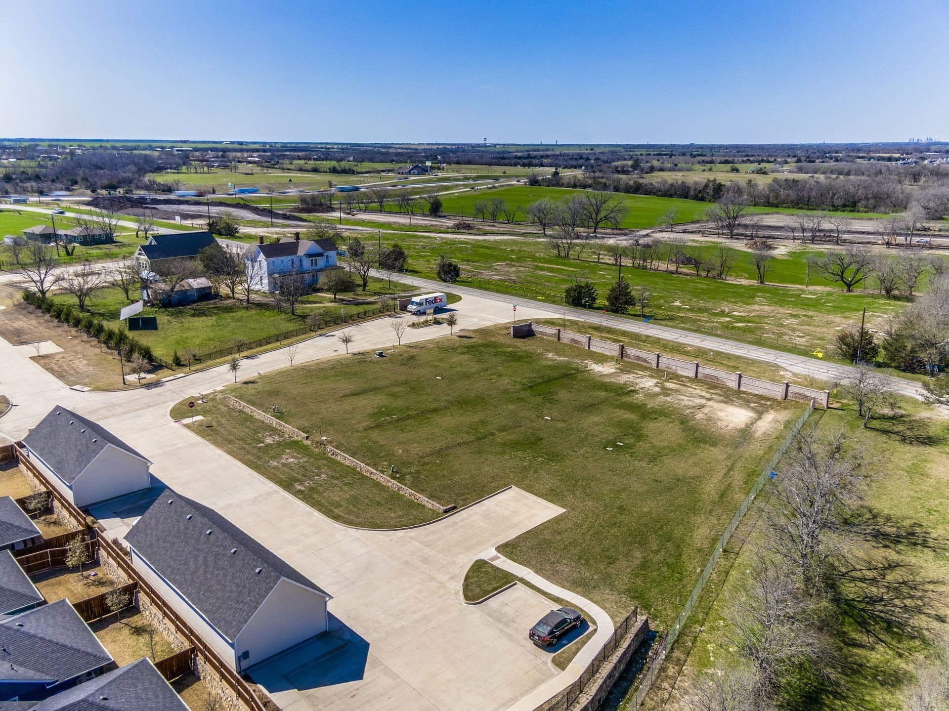 0.66 acres in Ellis County - photo 6