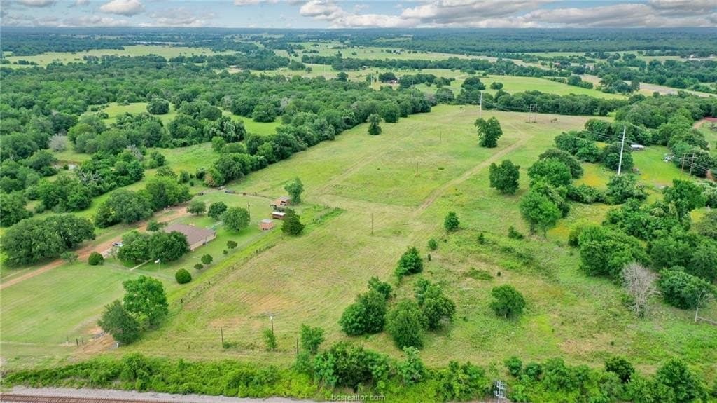 11.58 acres in Robertson County featured view