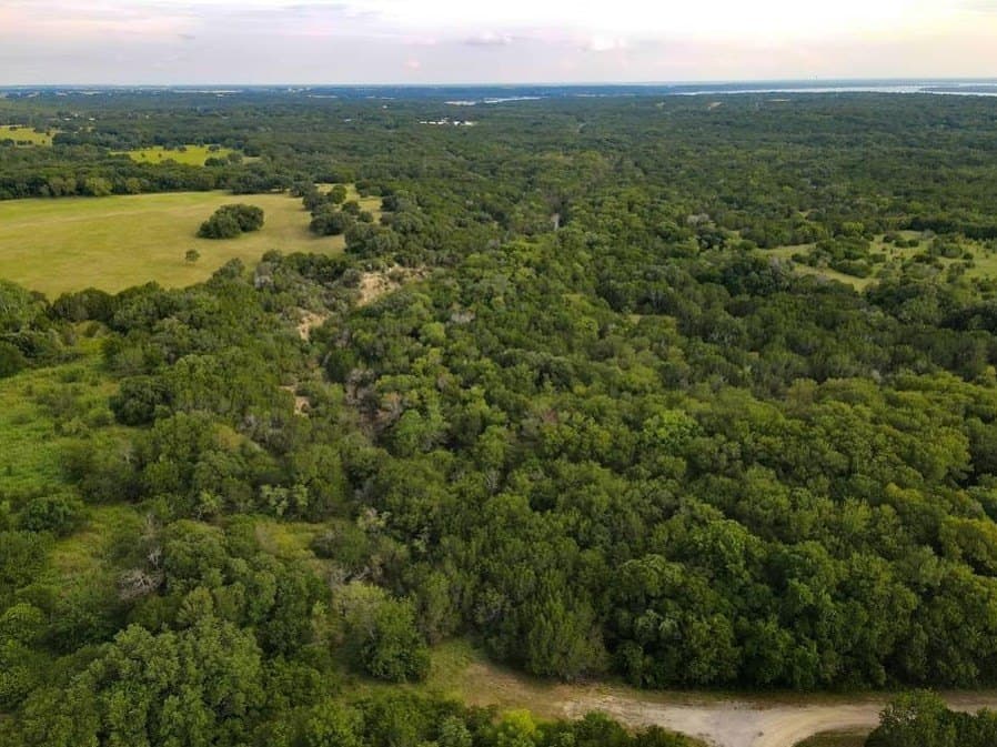 0.53 acres in Hill County gallery image 3