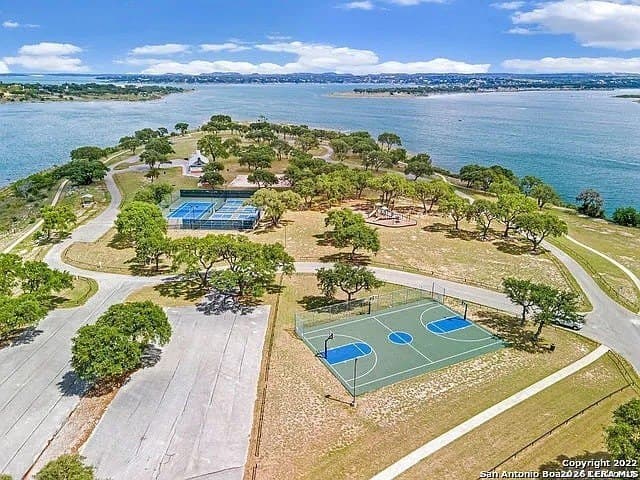 1.01 acres in Comal County - photo 4