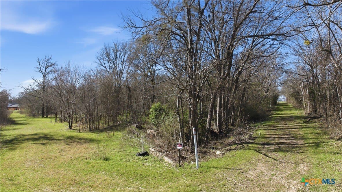 1.17 acres in Milam County - photo 14
