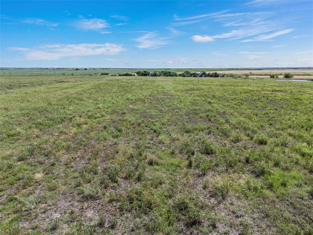 10.75 acres in Hill County gallery image 4