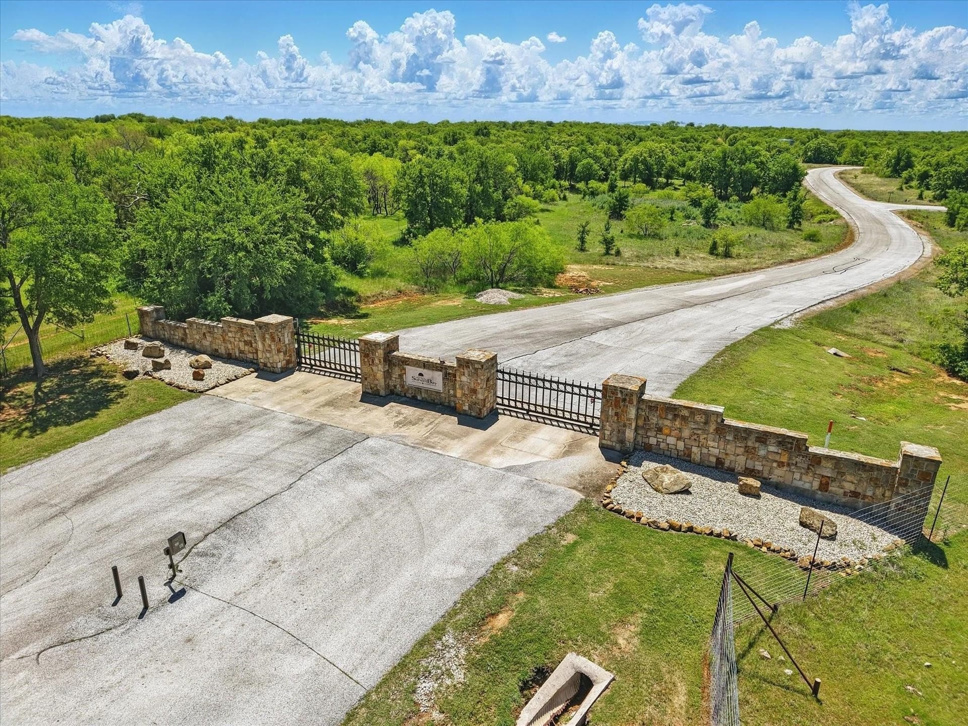 1.01 acres in Wise County gallery image 2