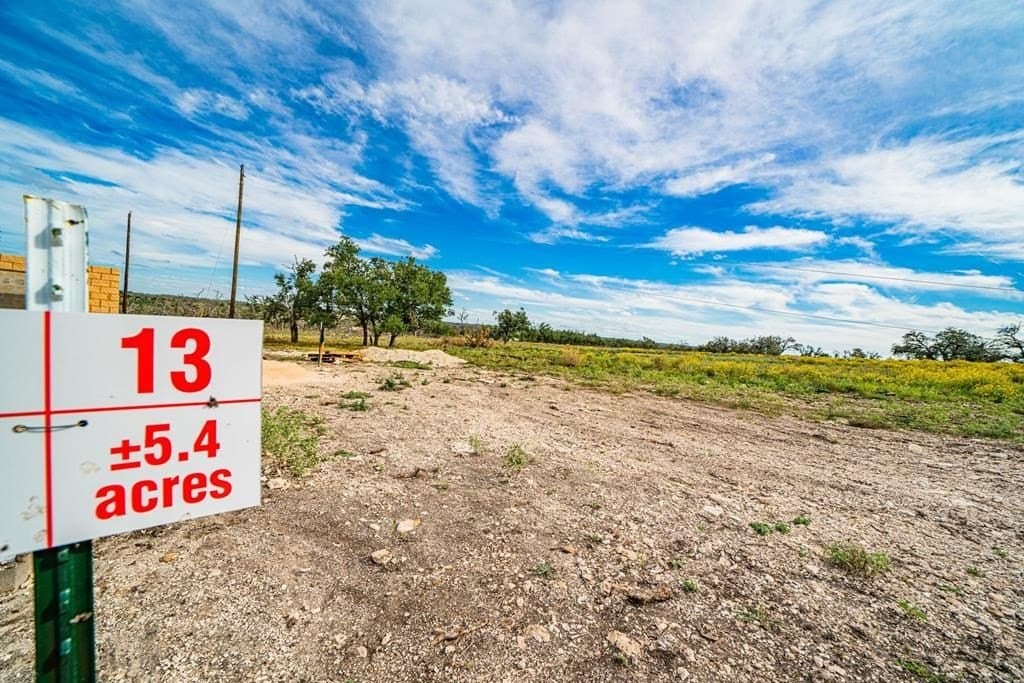 5.01 acres in Gillespie County gallery image 2