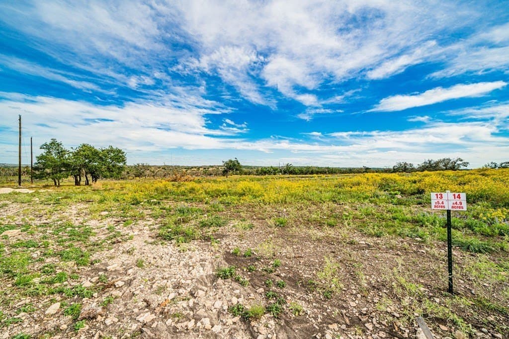 5.01 acres in Gillespie County gallery image 4