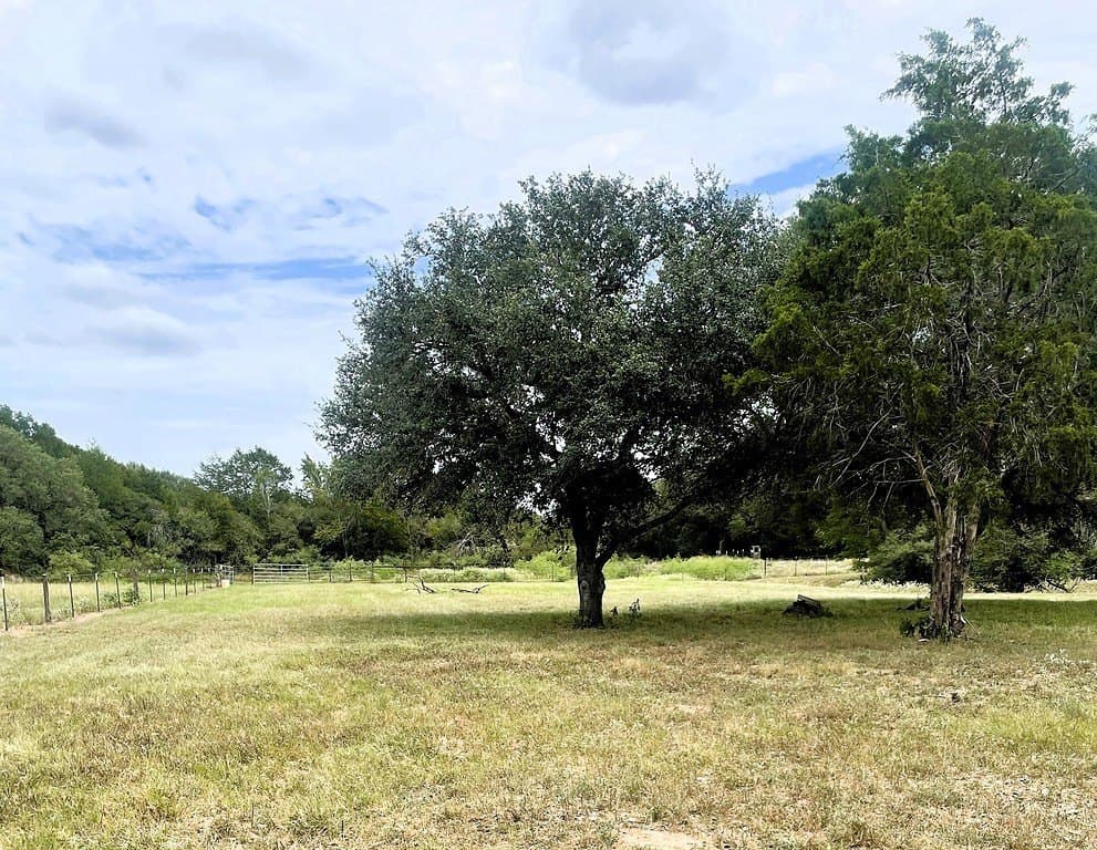 19.05 acres in Lavaca County - photo 20