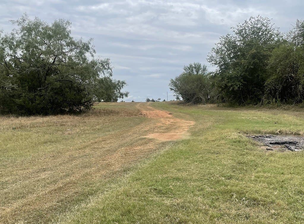 19.05 acres in Lavaca County - photo 23