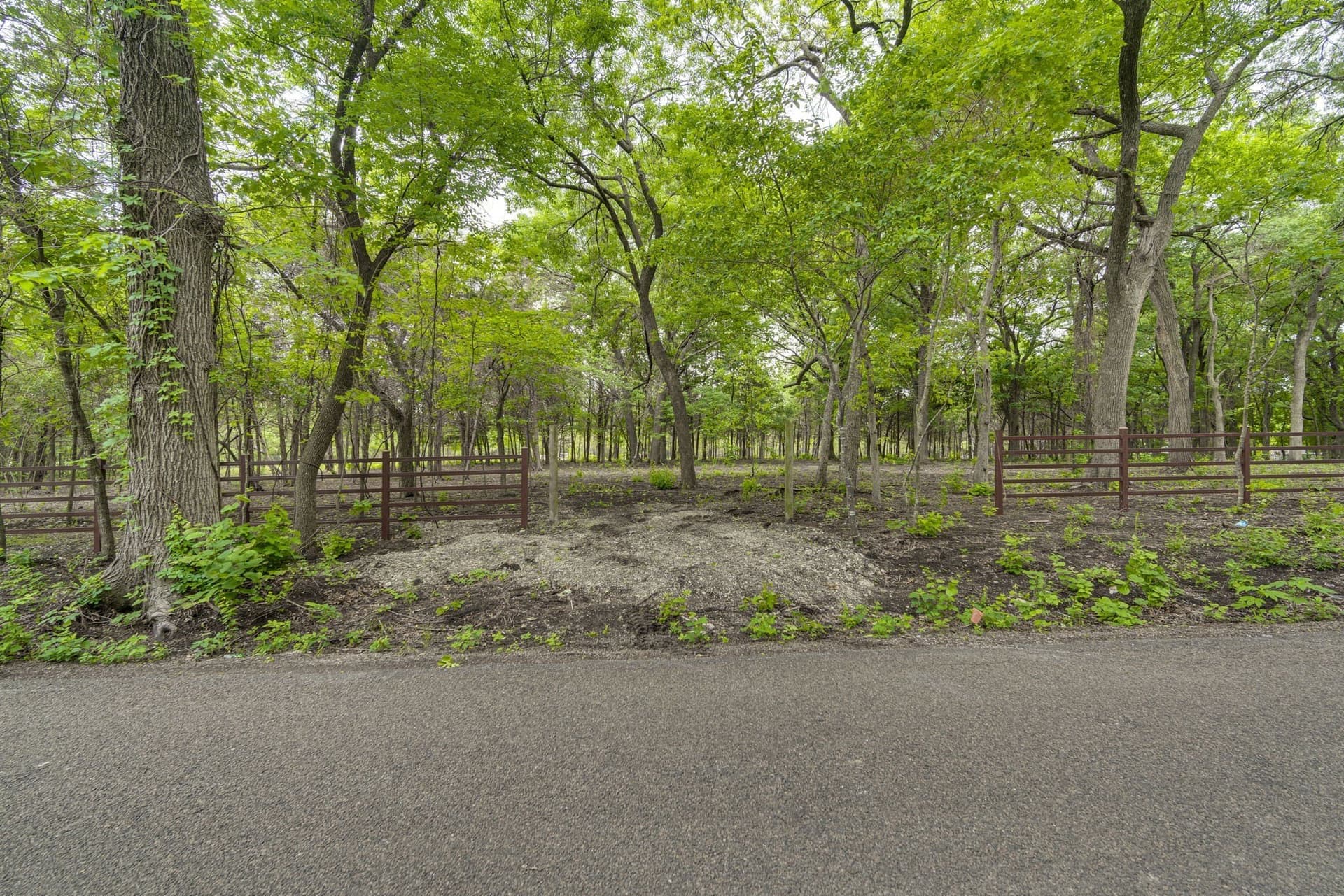 7.53 acres in Ellis County - photo 24