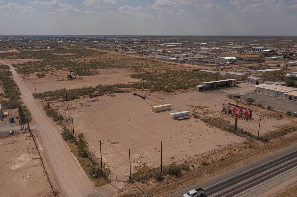 2 acres in Ector County - photo 2