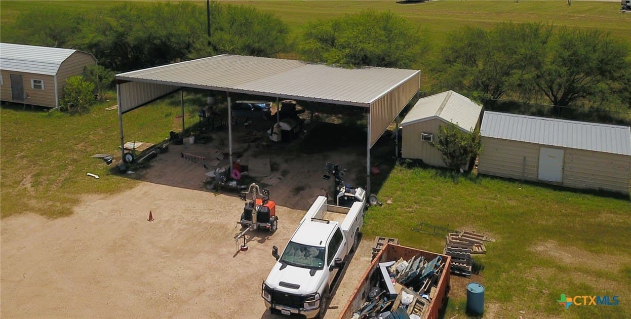 13.97 acres in Victoria County gallery image 4