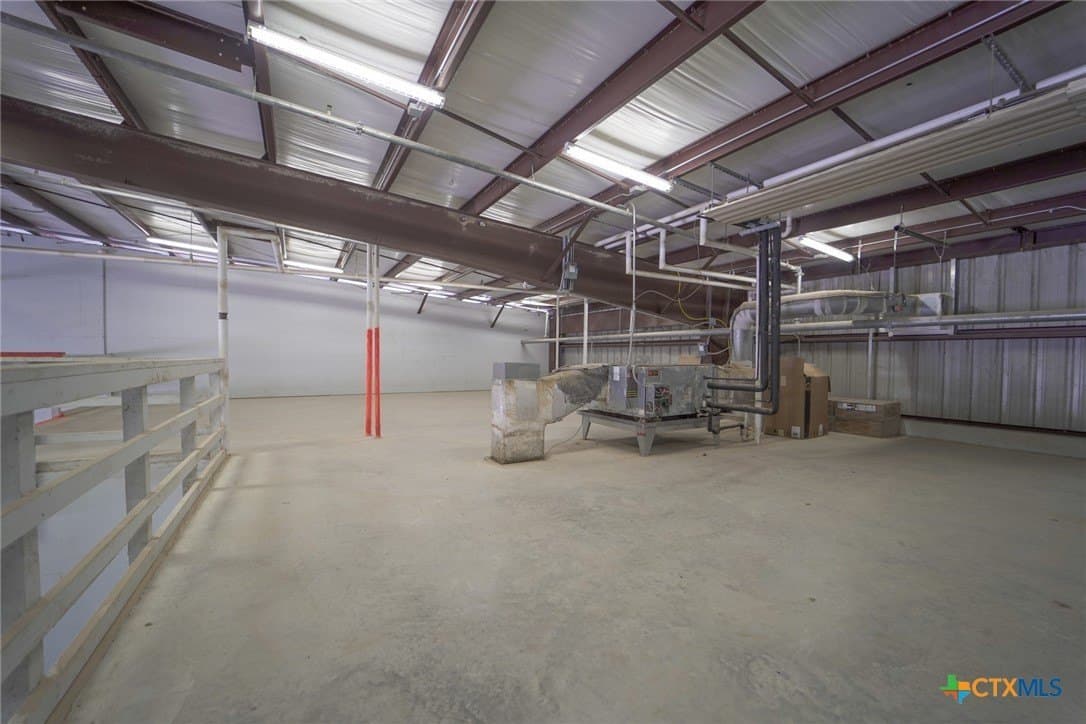 13.97 acres in Victoria County - photo 10