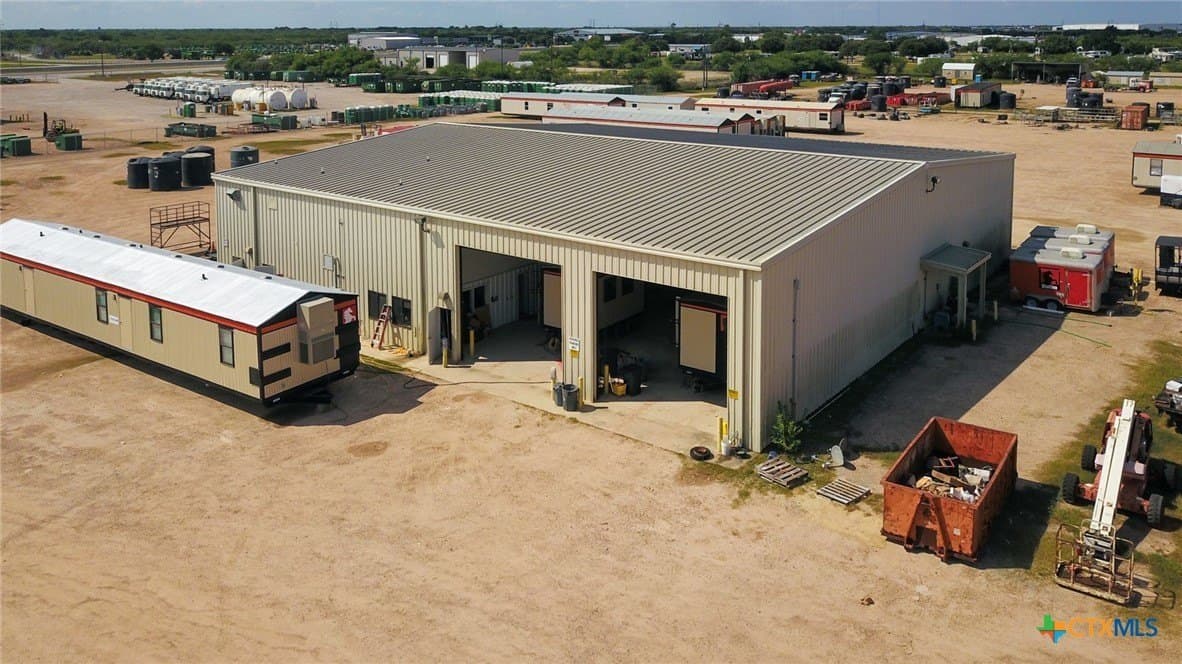 13.97 acres in Victoria County gallery image 3