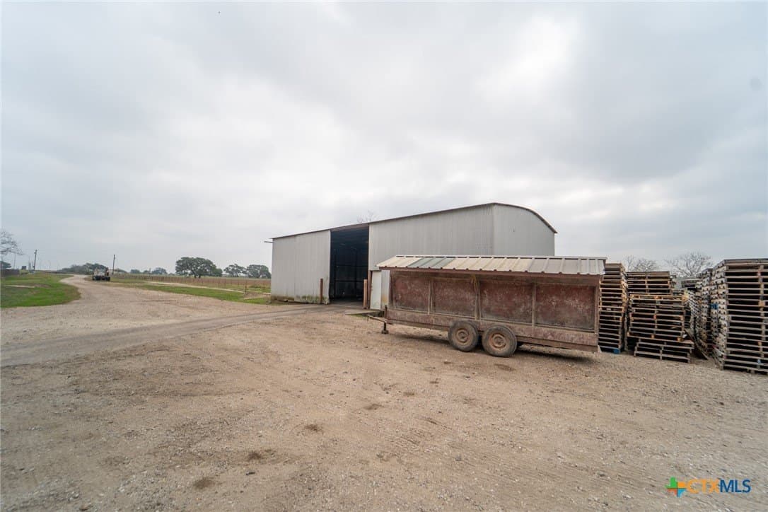 10 acres in Goliad County - photo 30