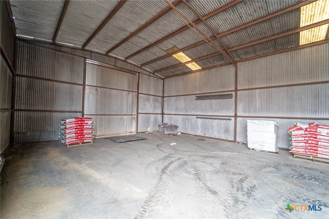 10 acres in Goliad County - photo 31