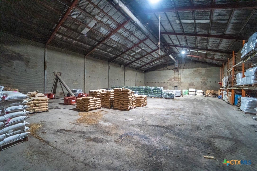 10 acres in Goliad County - photo 37