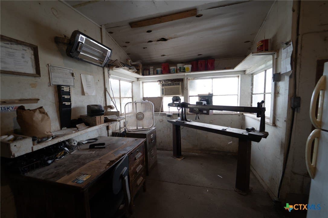10 acres in Goliad County - photo 44