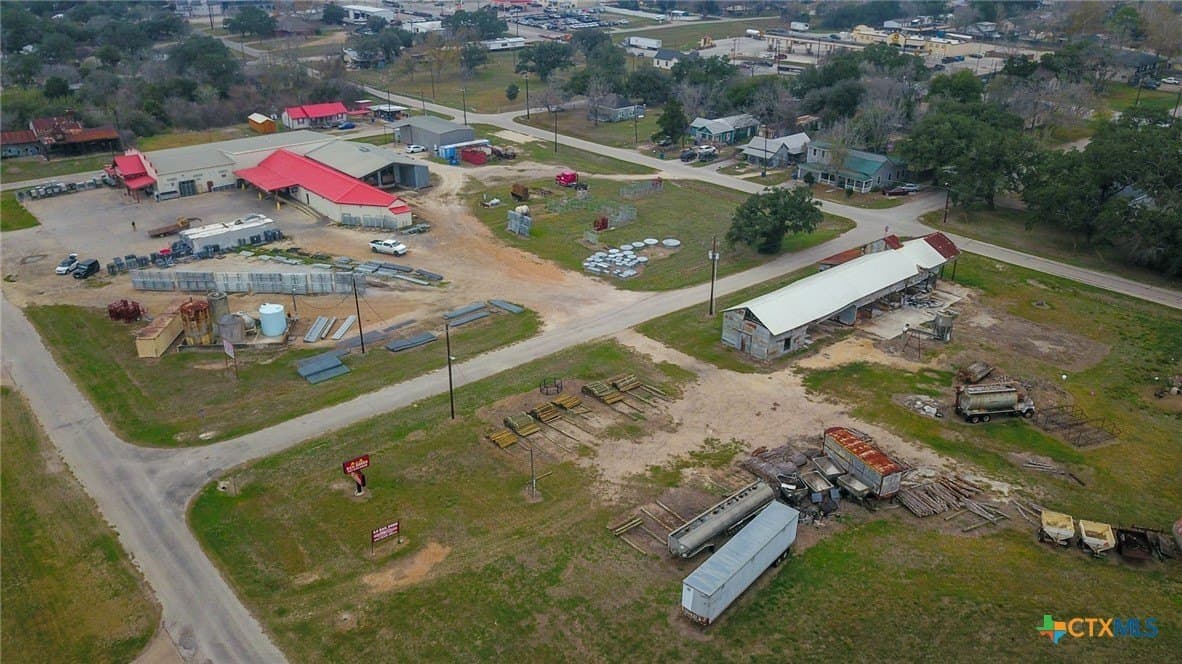 10 acres in Goliad County - photo 2