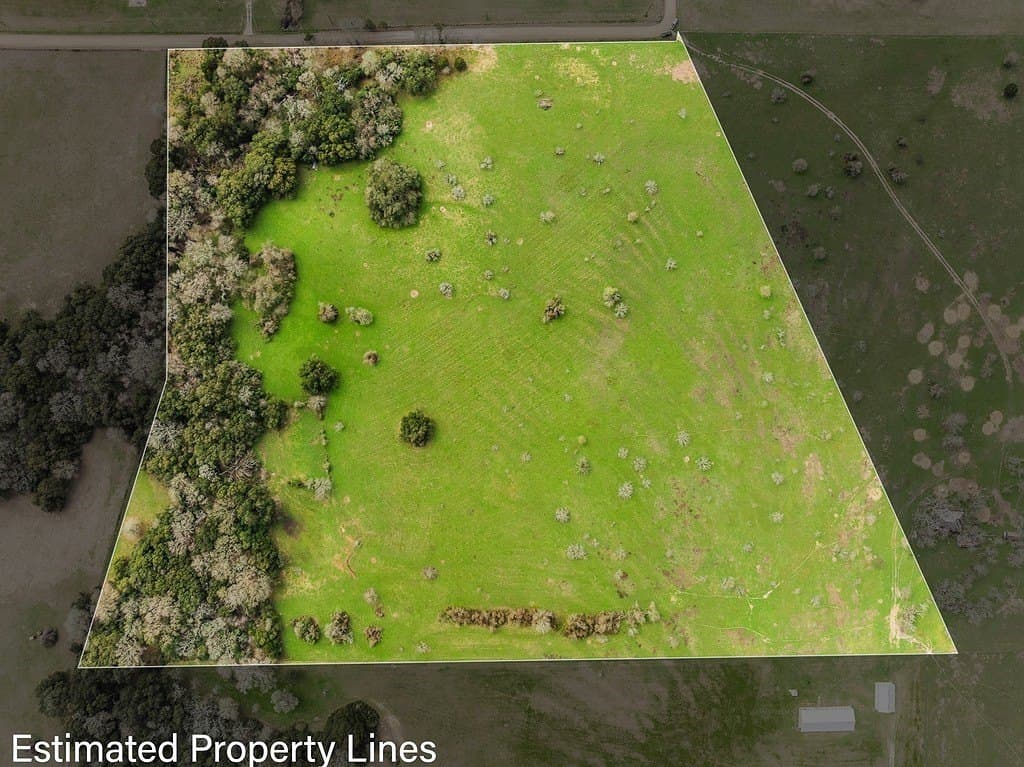 35 acres in Colorado County - photo 9