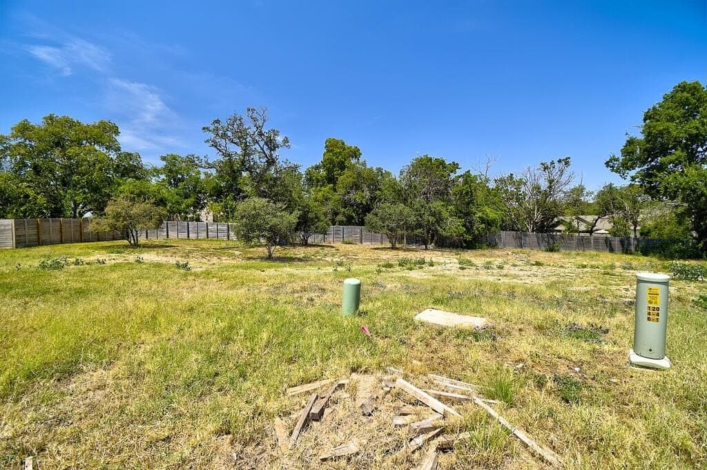 0.19 acres in Kerr County - photo 5