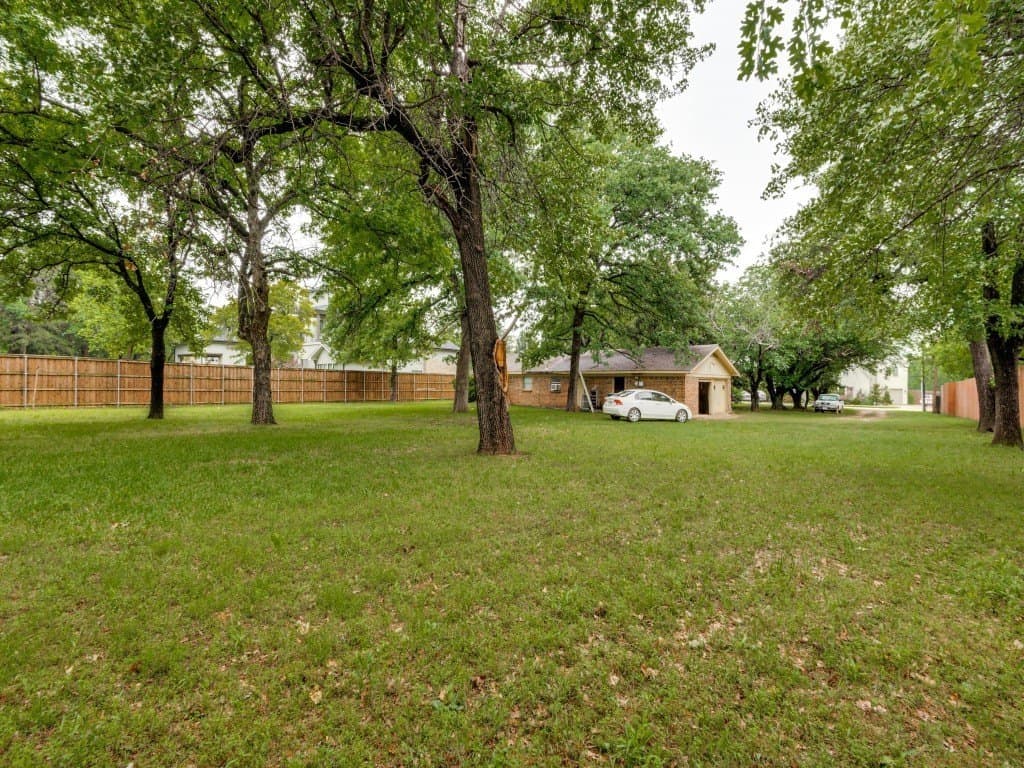 0.91 acres in Tarrant County - photo 9