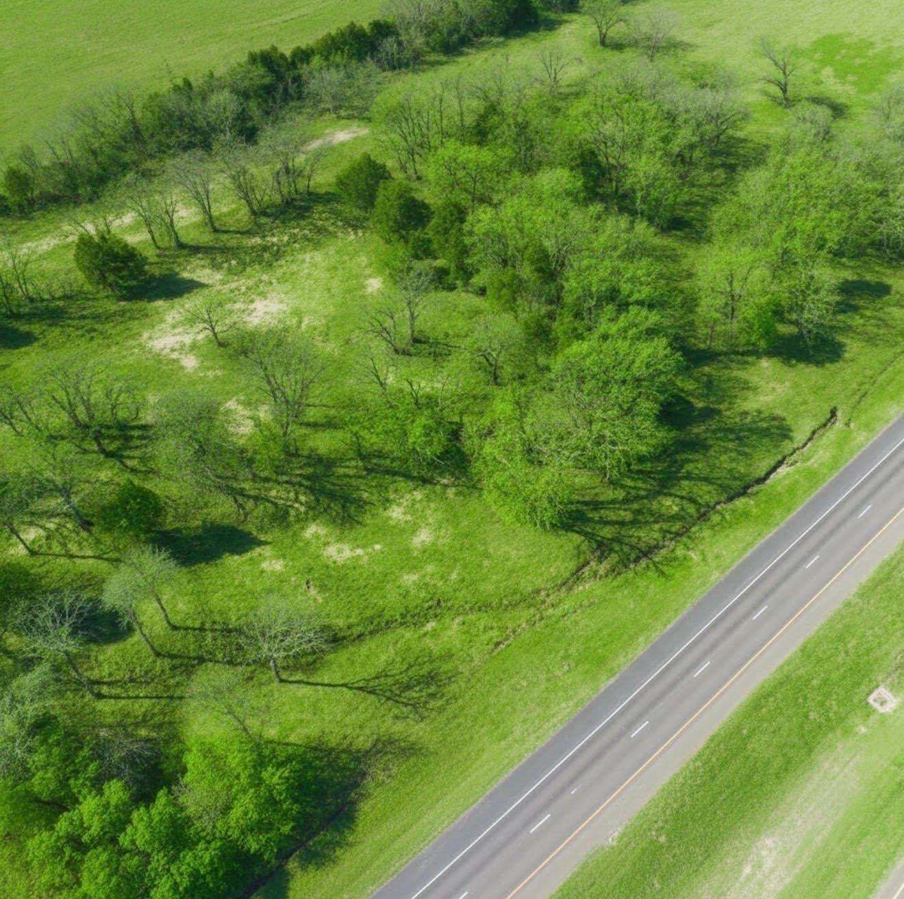 2.5 acres in Henderson County