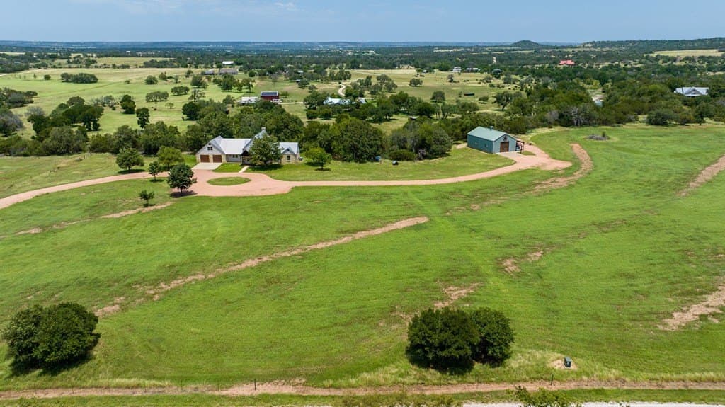 19.99 acres in Gillespie County gallery image 3