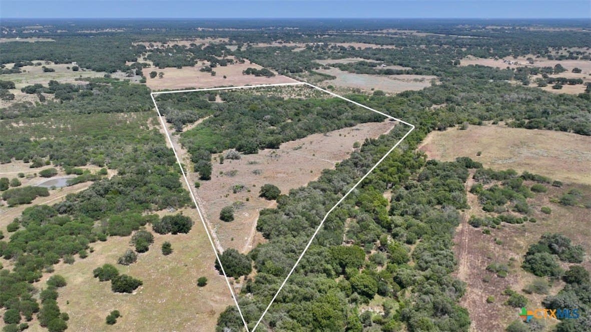 57.28 acres in DeWitt County - photo 3