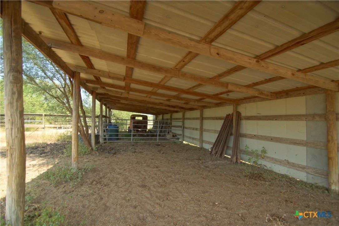 57.28 acres in DeWitt County - photo 6