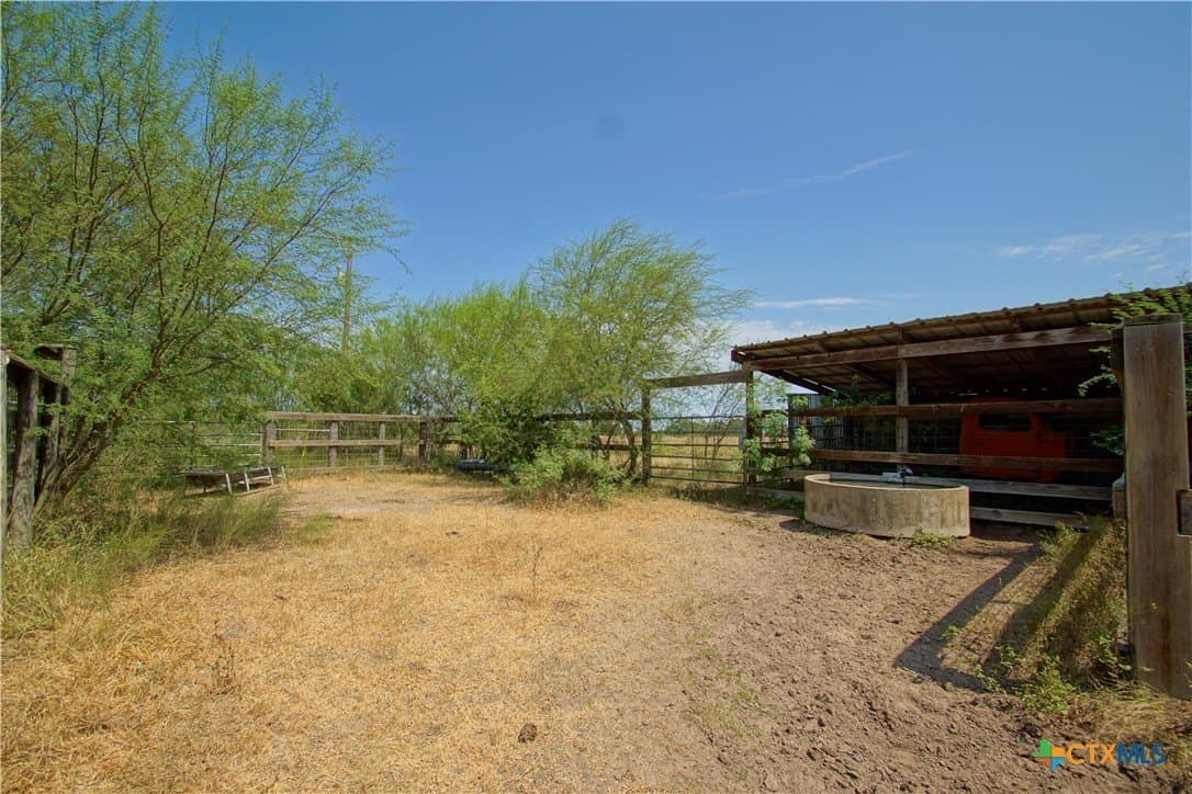 57.28 acres in DeWitt County - photo 7
