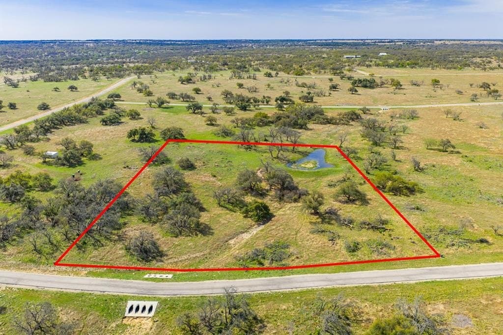 5.61 acres in Gillespie County