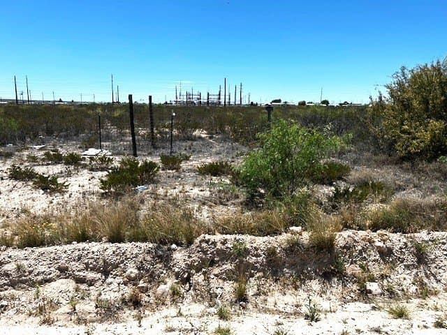 10.8 acres in Pecos County gallery image 4