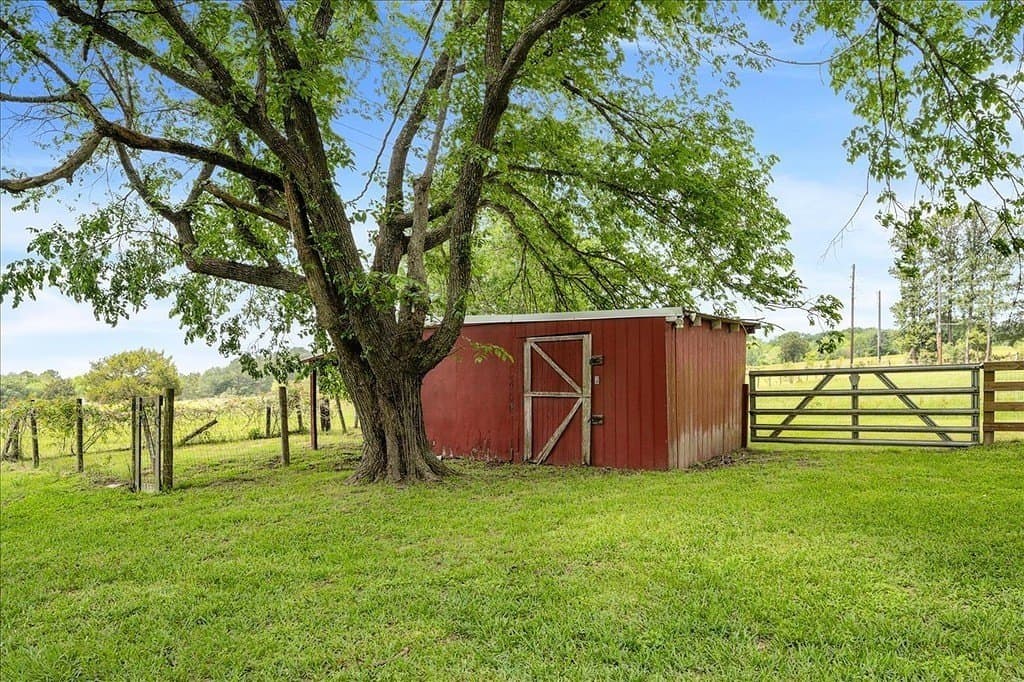 1.54 acres in Austin County - photo 9