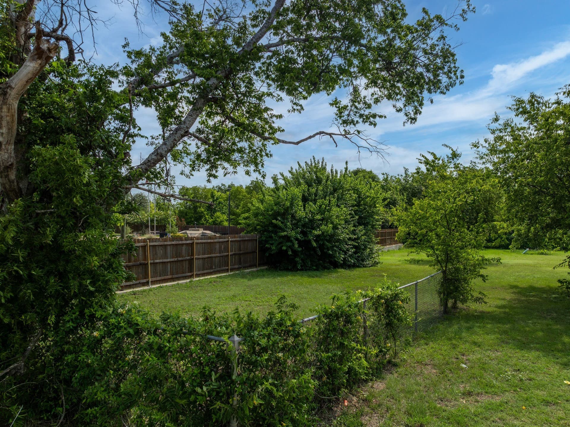 0.25 acres in Hill County - photo 3