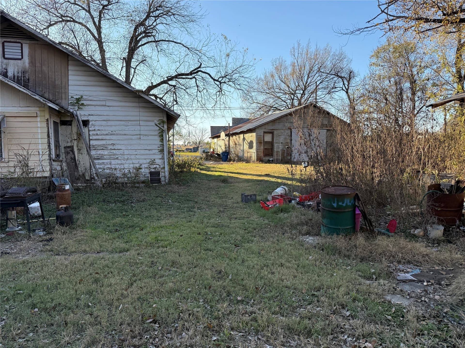 1.1 acres in Johnson County gallery image 3