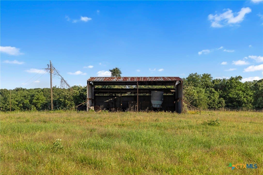 204.4 acres in Robertson County - photo 11