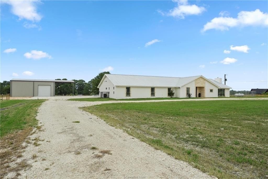 10.76 acres in Grimes County gallery image 4